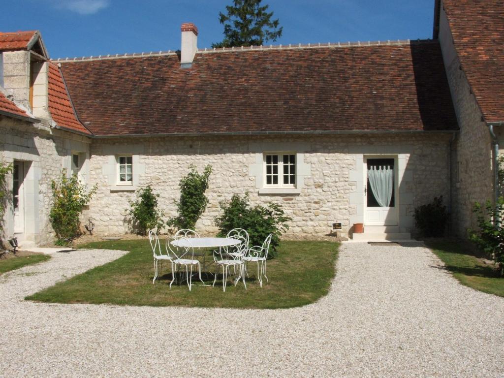 Aparthotel Manoir De La Rousselliere Loches Zimmer foto