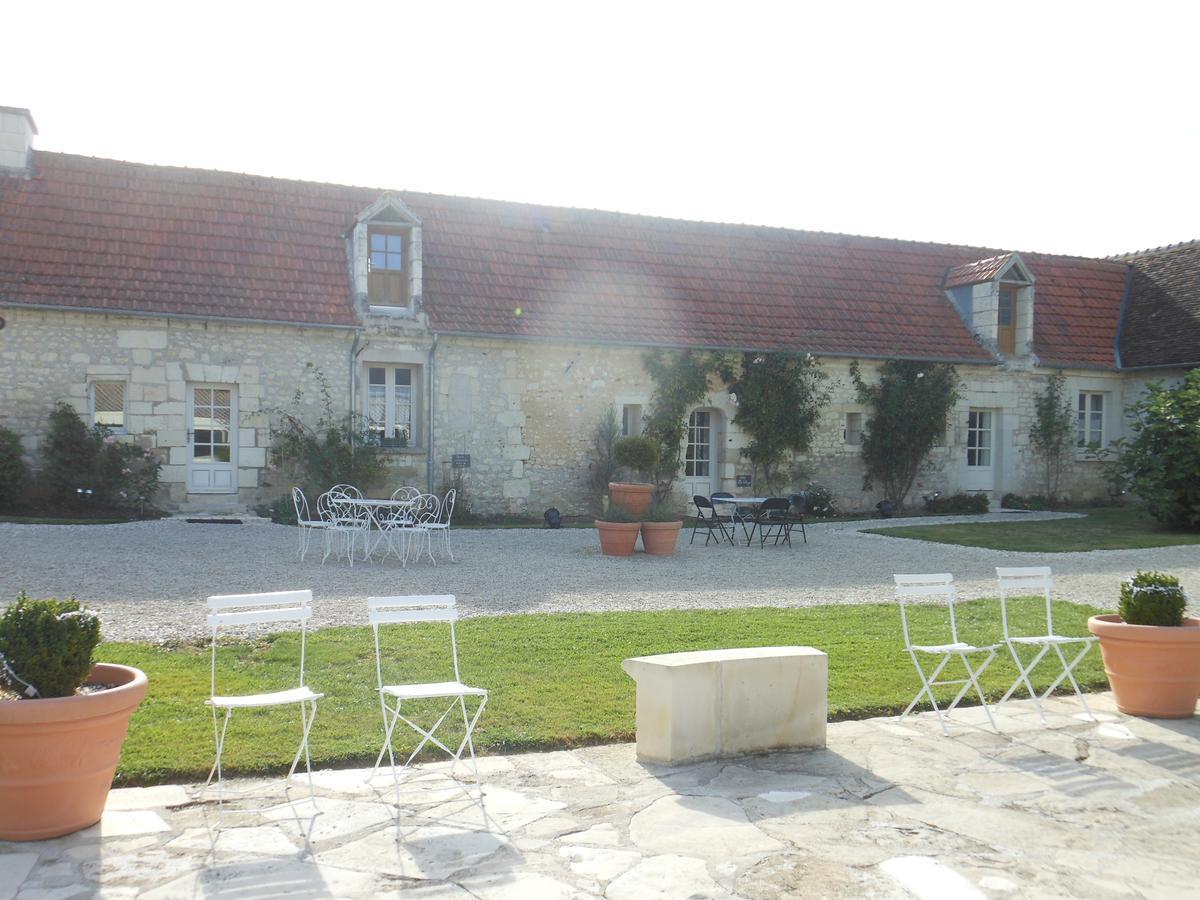 Aparthotel Manoir De La Rousselliere Loches Exterior foto